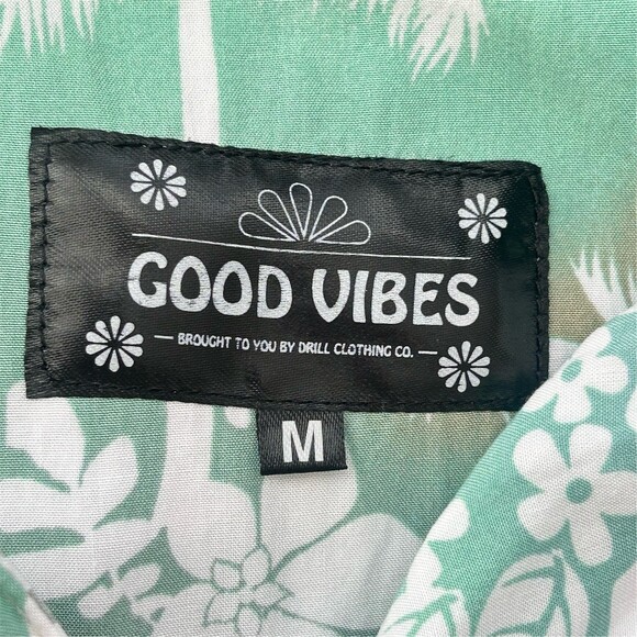 Good Vibes Drill Clothing Co Men's Hawaiian Tropical Button-Up Shirt M - Picture 2 of 8